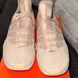 Nike Women's Light Pink Athletic Shoes